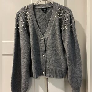 Women’s grey sweater with Pearl embellishments